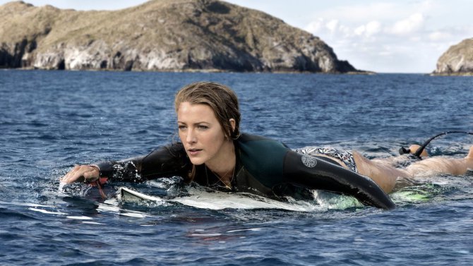 Nancy (Blake Lively) in Columbia Pictures' THE SHALLOWS.